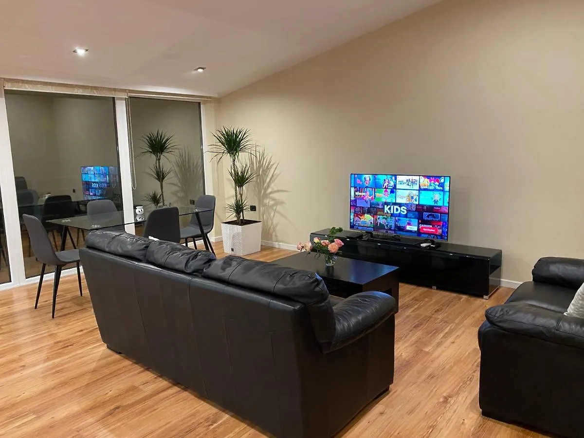4E Apartment Tiran 0*,  Arnavutluk